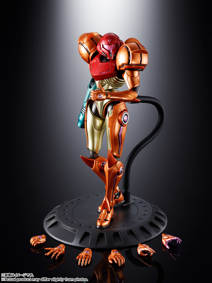 Chogokin Samus Aran full figure with stand and accessories