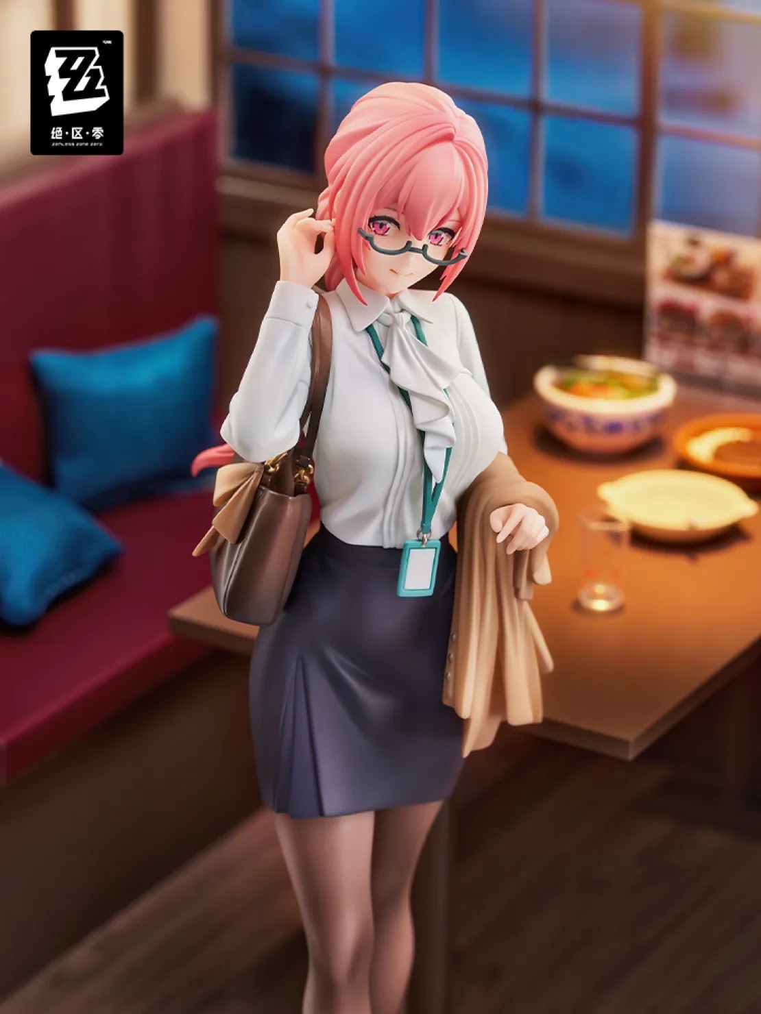 Yanagi figure front view