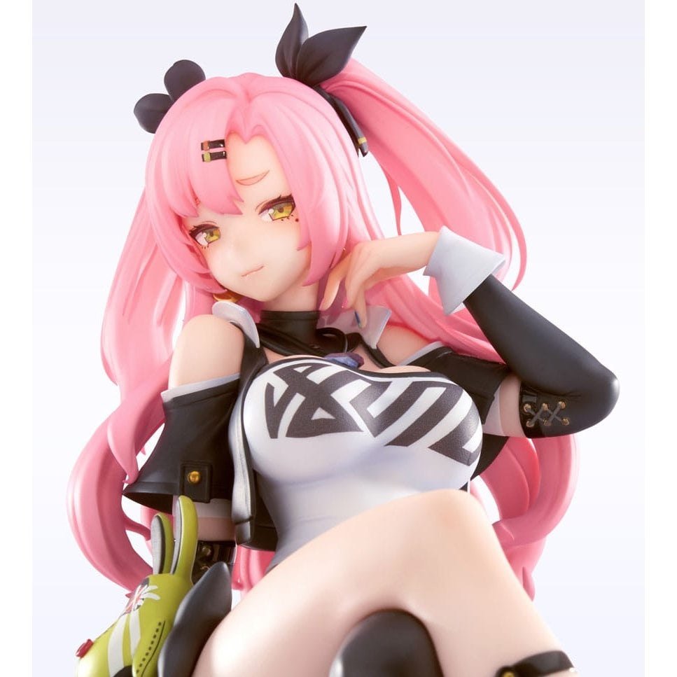 Nicole Demara figure front view