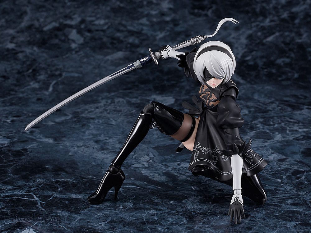 2B in crouching combat pose