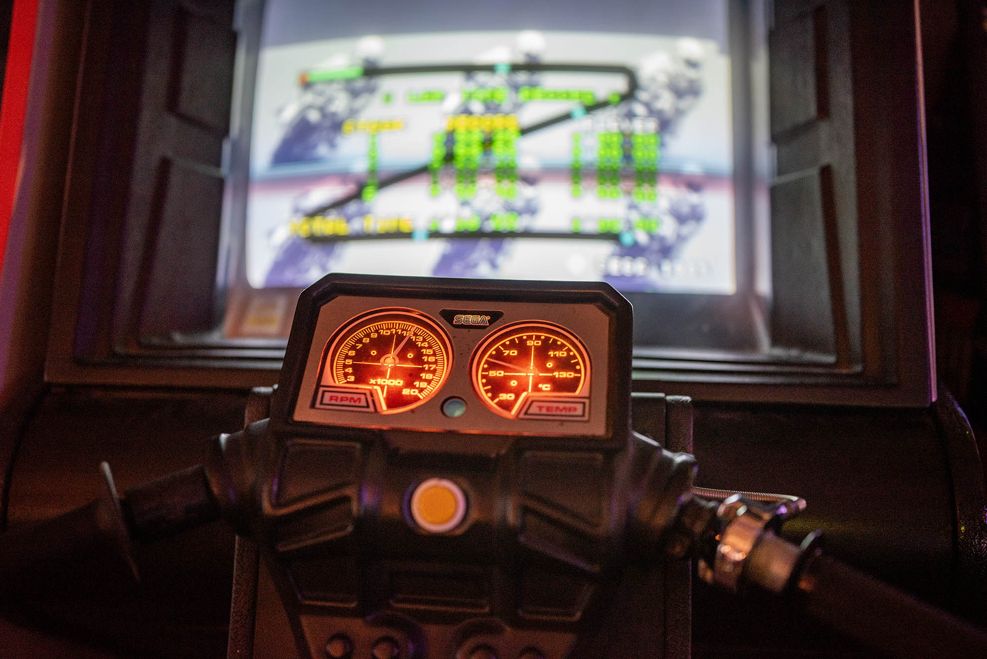 Hang-On classic upright cabinet